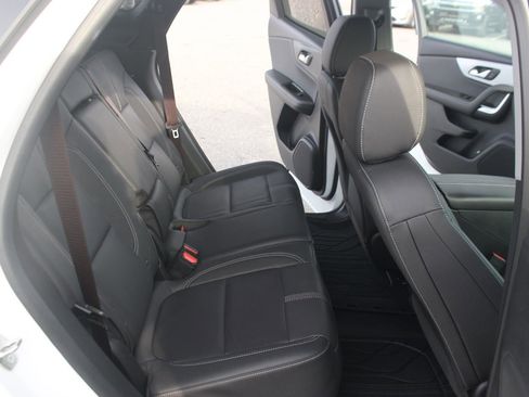 Used 2023 Chevrolet Blazer LT image 36