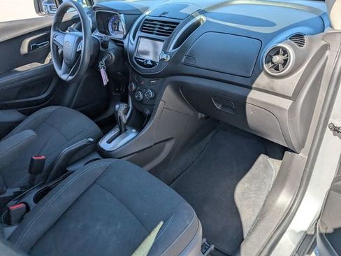 Used 2015 Chevrolet Trax LS image 14