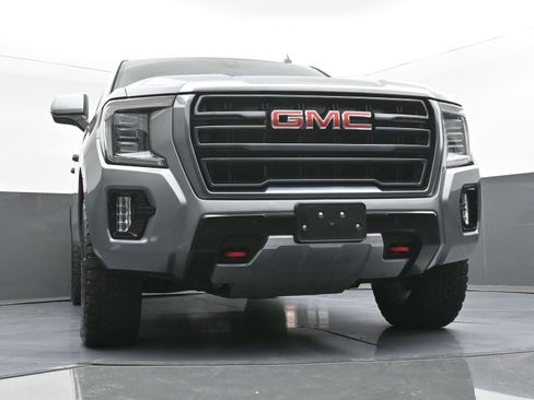Used 2022 GMC Yukon XL AT4 image 34