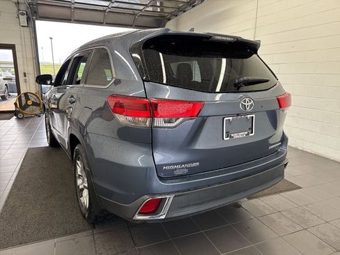 Used 2018 Toyota Highlander Limited Platinum image 6