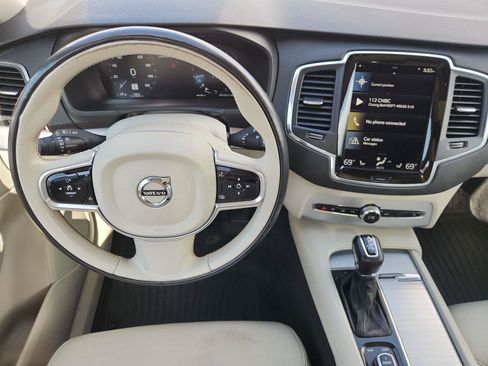Used 2017 Volvo XC90 T6 Momentum w/ Vision Package AWD/4WD image 11