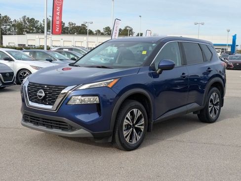 Used 2023 Nissan Rogue SV image 7