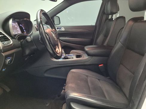 Used 2020 Jeep Grand Cherokee Altitude AWD/4WD image 17