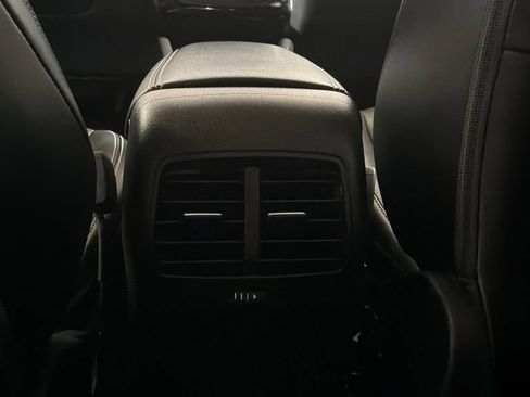 Used 2025 Ford Escape Platinum AWD/4WD image 20