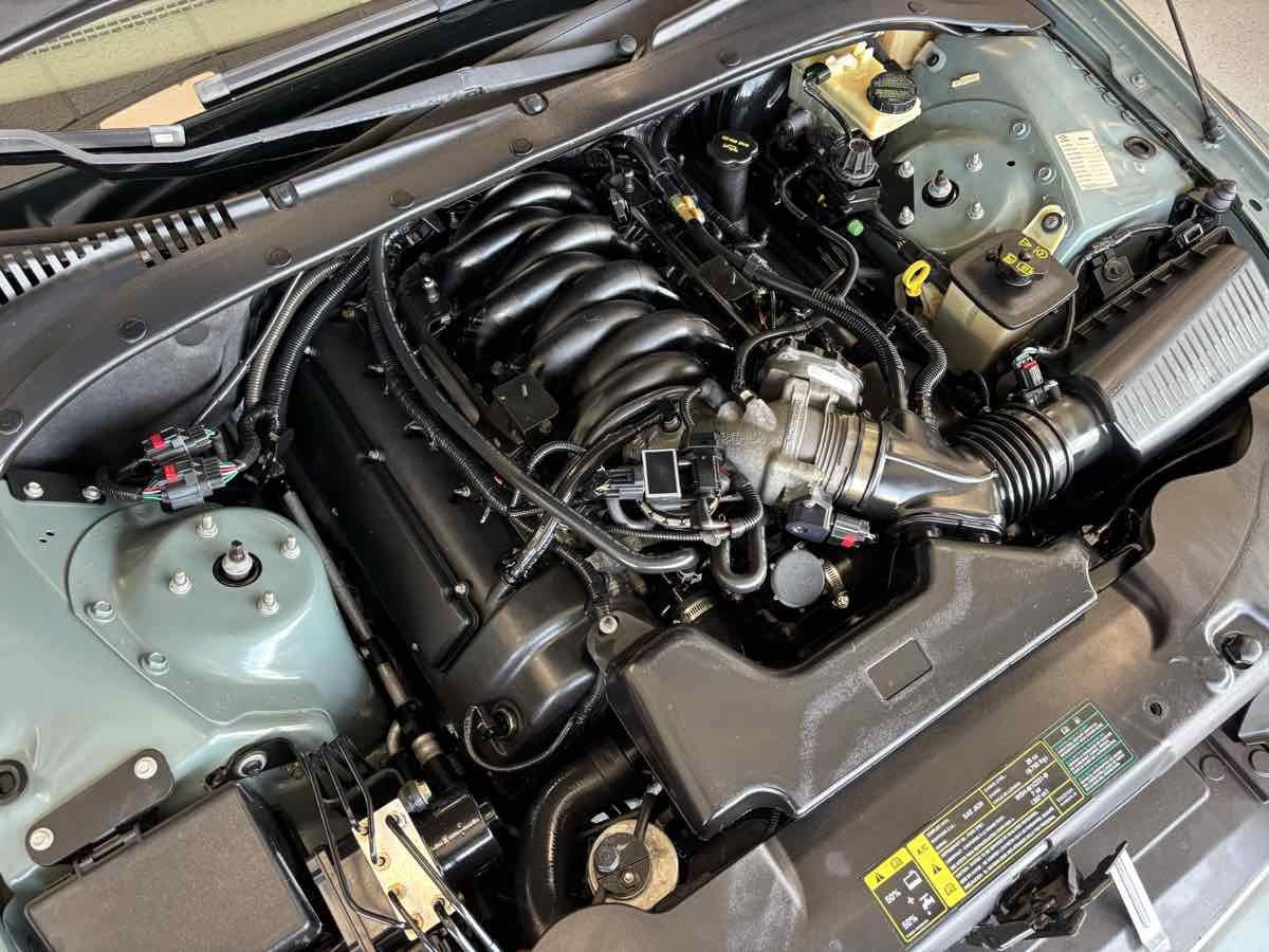 Used 2004 Lincoln LS RWD image 28
