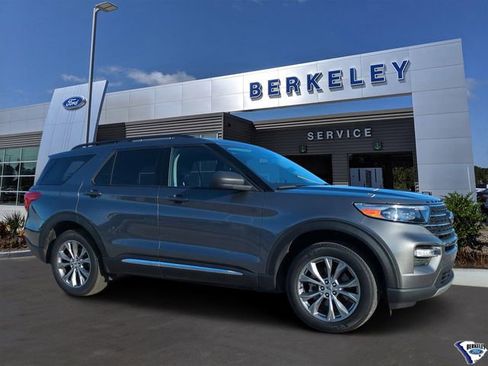 Used 2022 Ford Explorer XLT w/ Equipment Group 202A image 1