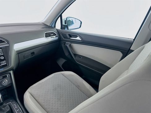 Used 2021 Volkswagen Tiguan S image 21