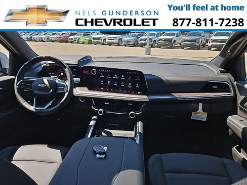 New 2025 Chevrolet Suburban LT w/ Advanced Technology Package image 14