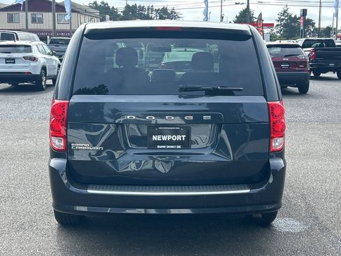 Used 2013 Dodge Grand Caravan SE FWD image 29