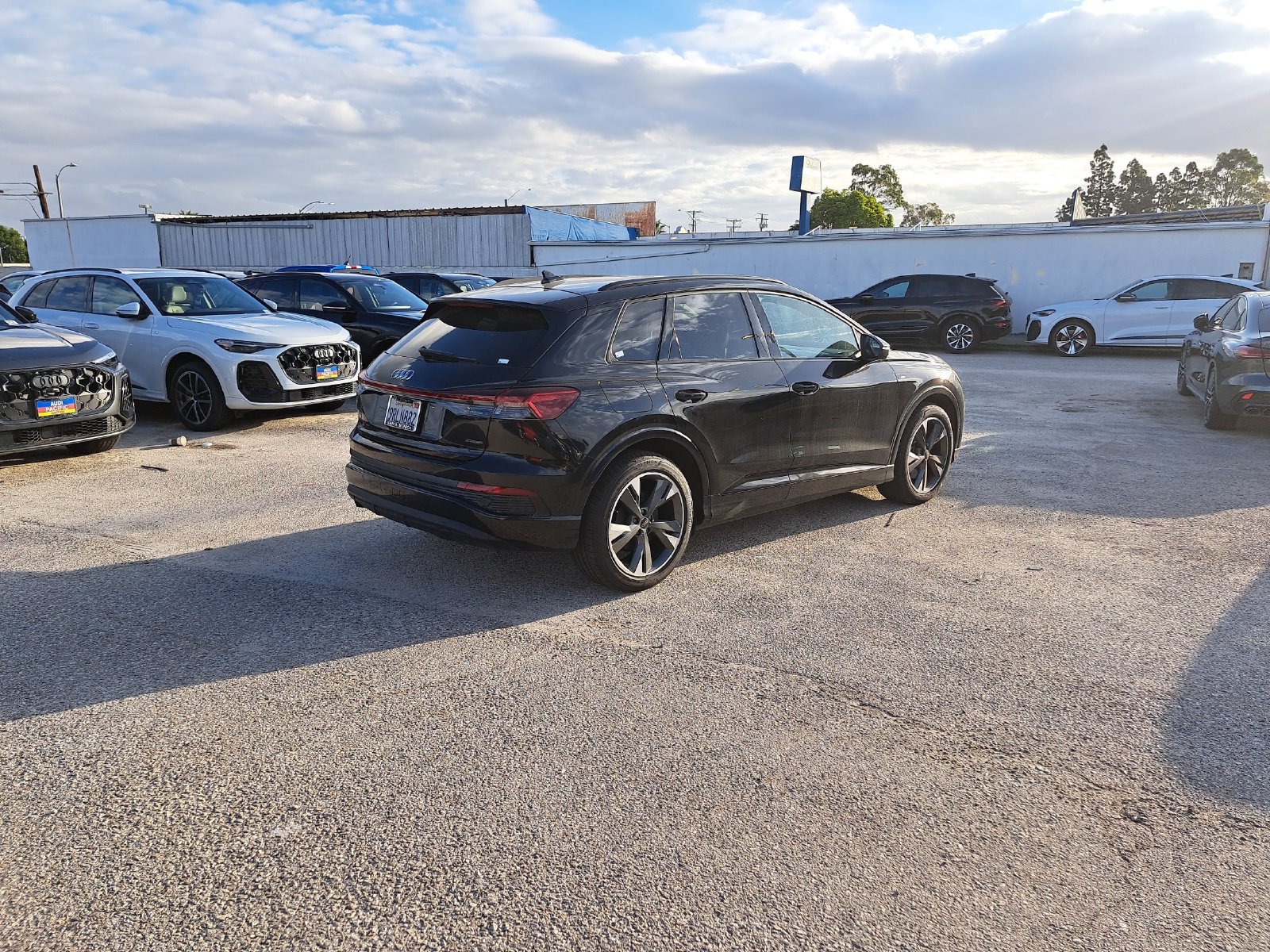 Used 2024 Audi Q4 e-tron Premium Plus AWD/4WD image 5