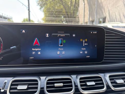 Certified 2025 Mercedes-Benz GLS 580 4MATIC image 32