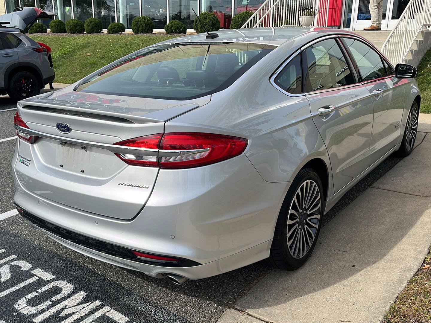 Used 2017 Ford Fusion Energi Titanium FWD image 3