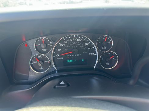 Used 2025 Chevrolet Express 3500 LT w/ LT Preferred Equipment Group RWD image 20