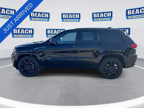 Used 2021 Jeep Grand Cherokee Laredo X AWD/4WD image 5