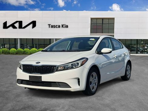 Used 2017 Kia Forte LX FWD image 3