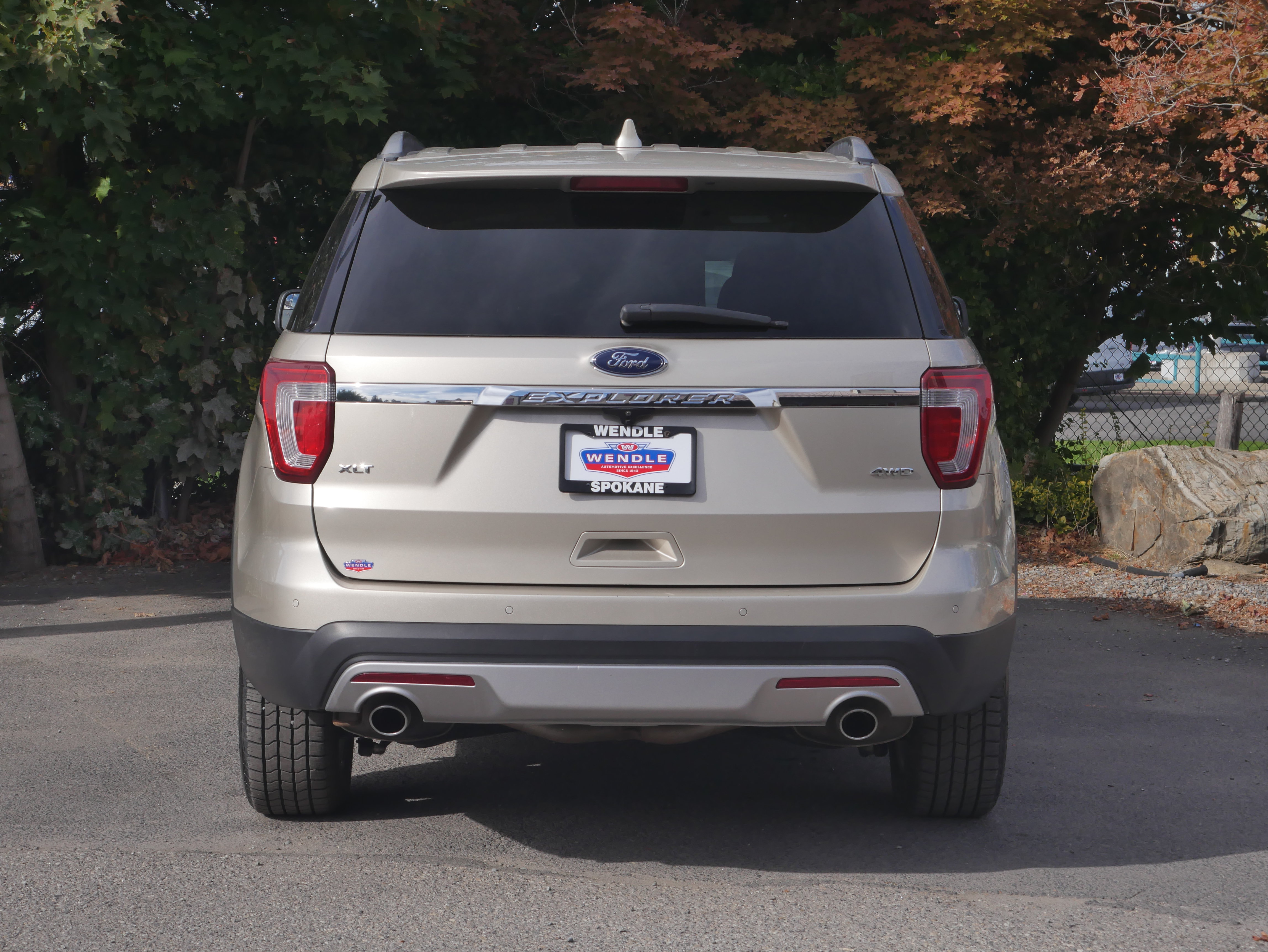 Certified 2017 Ford Explorer XLT AWD/4WD image 19
