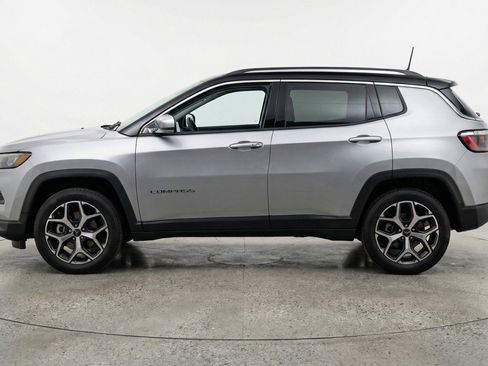 Used 2025 Jeep Compass Limited image 5