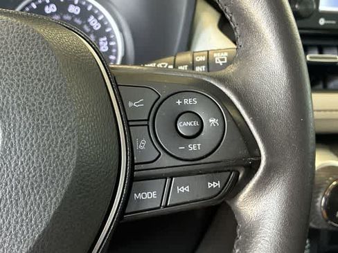 Used 2021 Toyota RAV4 XLE Premium FWD image 27