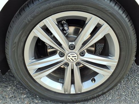 Certified 2021 Volkswagen Jetta R-Line FWD image 11