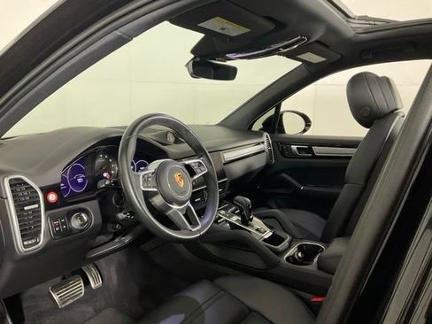 Used 2023 Porsche Cayenne S Platinum AWD/4WD image 19