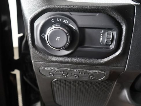 Used 2024 Jeep Wrangler Unlimited Sport AWD/4WD image 34