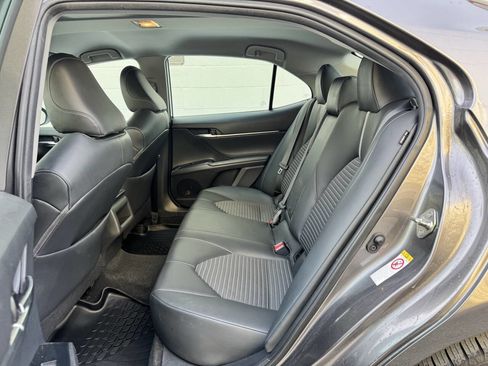 Used 2019 Toyota Camry SE image 19