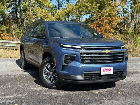 New 2026 Chevrolet Traverse LT w/ Driver Confidence Package image 11