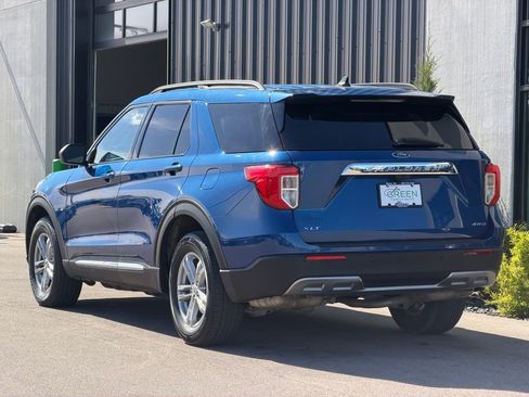 Used 2023 Ford Explorer XLT w/ Equipment Group 202A AWD/4WD image 3
