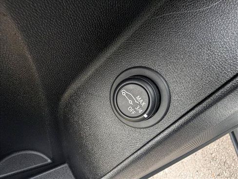 Used 2019 Chevrolet Equinox LT FWD image 31