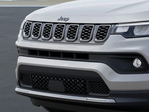 New 2026 Jeep Compass Latitude AWD/4WD image 11