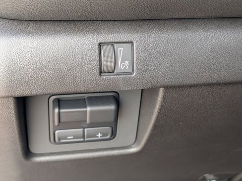 New 2026 Chevrolet Colorado LT w/ LT Convenience Package RWD image 11