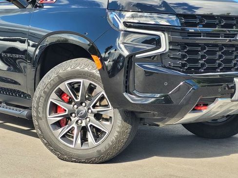 Used 2023 Chevrolet Suburban Z71 w/ Z71 Off-Road Package AWD/4WD image 9