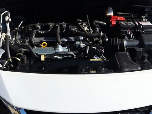 Used 2022 Nissan Versa SR w/ Convenience Package image 54