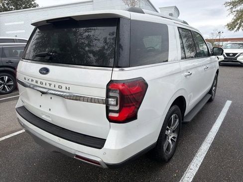 Used 2024 Ford Expedition Limited image 24