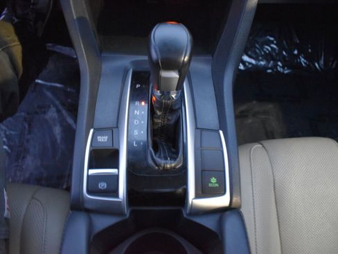 Used 2017 Honda Civic Touring image 23