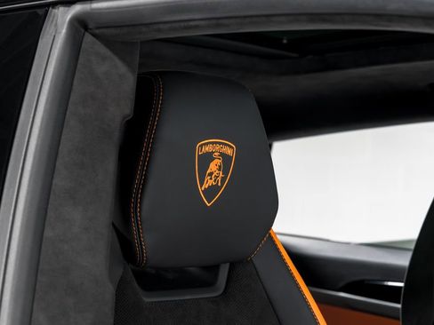 Used 2023 Lamborghini Urus S AWD/4WD image 42