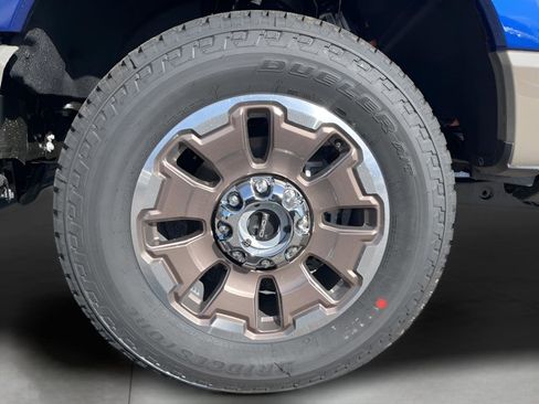 New 2026 Ford F250 King Ranch w/ FX4 Off-Road Package AWD/4WD image 9