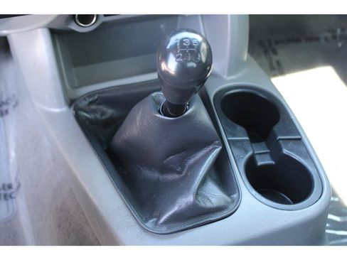 Used 2011 Toyota Tacoma 4x4 Regular Cab image 17