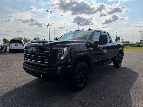 Used 2024 GMC Sierra 2500 AT4 w/ AT4 Premium Plus Package AWD/4WD image 11