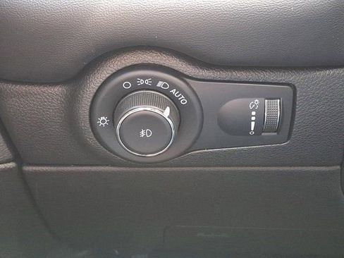 Certified 2023 Dodge Durango GT image 30