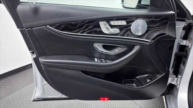 Used 2018 Mercedes-Benz E 300 4MATIC w/ Premium 1 Package image 13