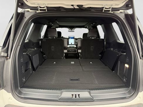Used 2024 Ford Expedition Limited AWD/4WD image 27