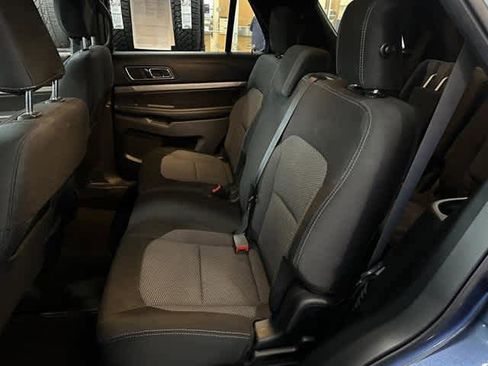 Certified 2018 Ford Explorer XLT image 27