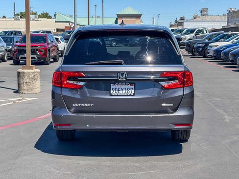 Used 2023 Honda Odyssey Touring image 4