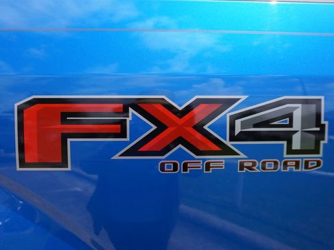 Used 2019 Ford F150 XLT w/ Equipment Group 302A Luxury AWD/4WD image 33