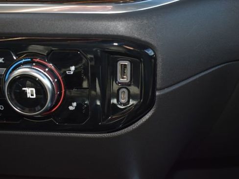 Used 2022 GMC Sierra 1500 Elevation w/ Elevation Premium Package image 30