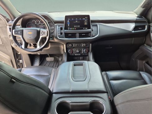 Used 2021 Chevrolet Suburban LT w/ Rear Media and Nav Package RWD image 28