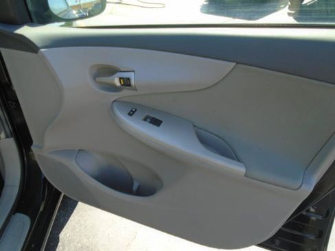 Used 2010 Toyota Corolla LE FWD image 20