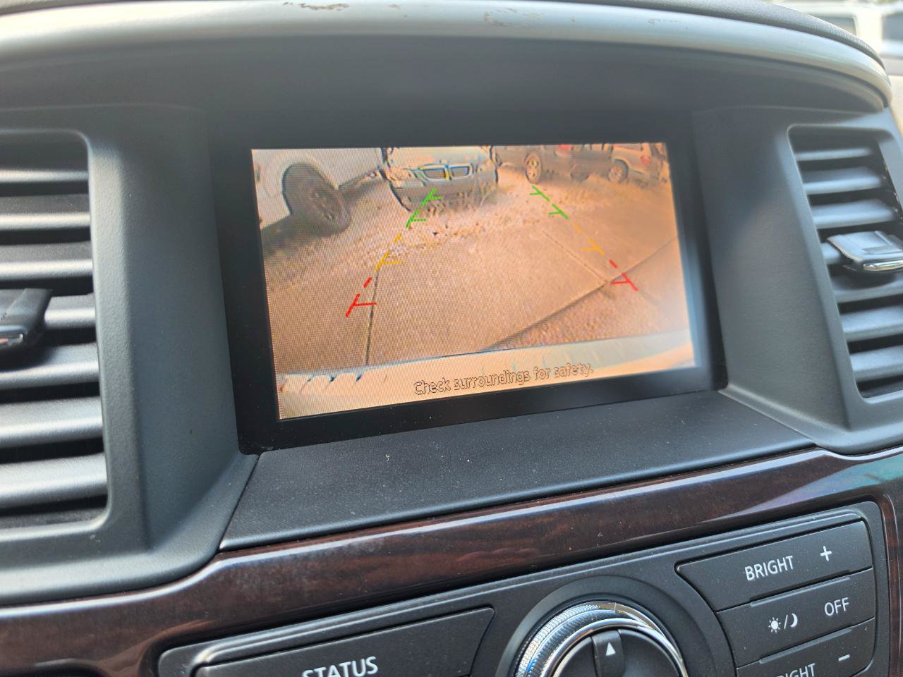 Used 2014 Nissan Pathfinder SL w/ Trailer Tow Package FWD image 21