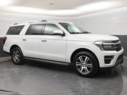 Used 2024 Ford Expedition Max Limited RWD image 2